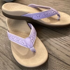 Vionic Women's Flip Flop - Size 8